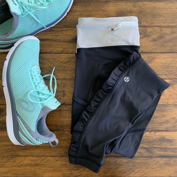 Lululemon Speed Tight *Brushed Interlock - Picture 5 of 5
